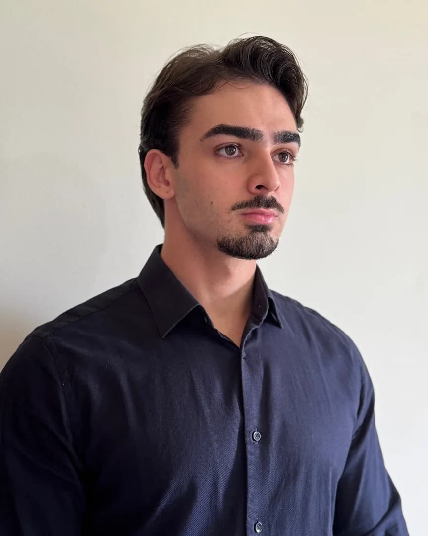 Retrato de Carlos Eduardo Lopes Garcia, responsável por produto e tecnologia na Vetra.